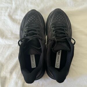 Hoka Clifton 9 Knockoffs in Black
